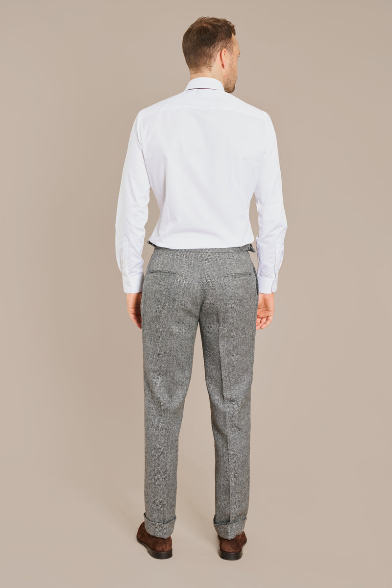 Holland & Sherry Mid Grey Herringbone Tweed Suit