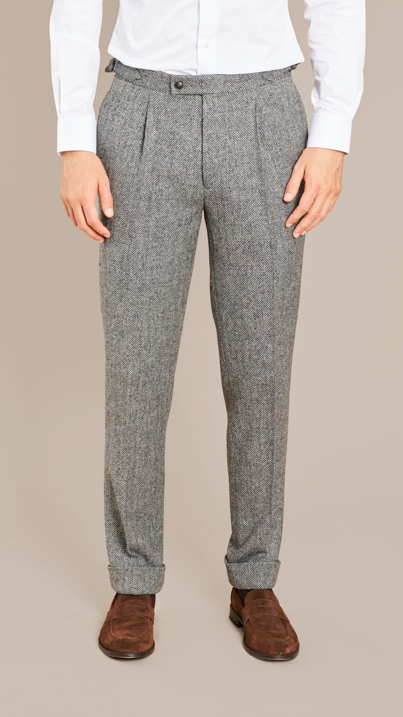 Holland & Sherry Mid Grey Herringbone Tweed Suit