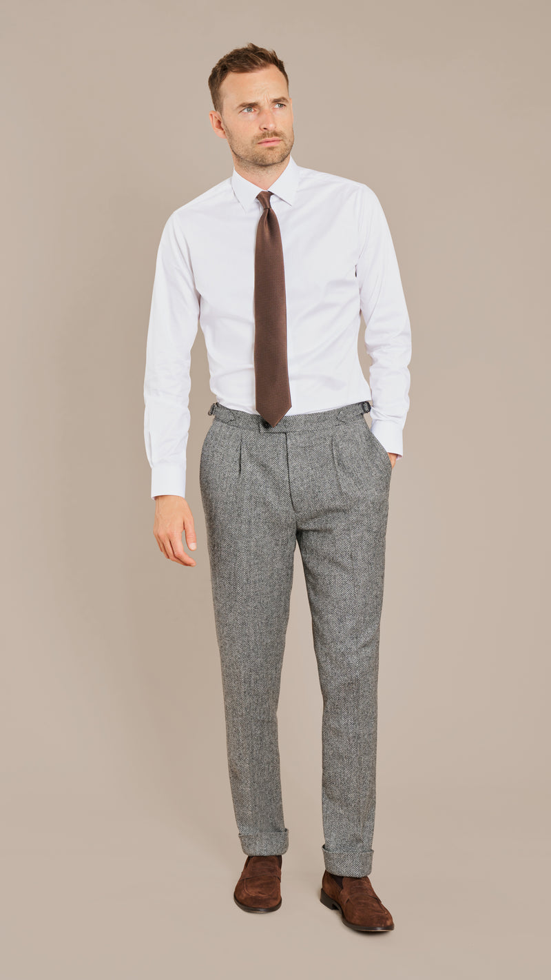 Holland & Sherry Mid Grey Herringbone Tweed Suit