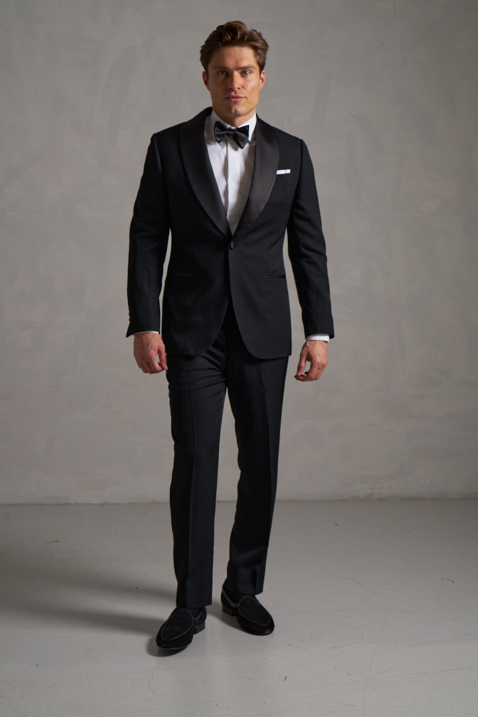Black wool shawl-lapel tuxedo