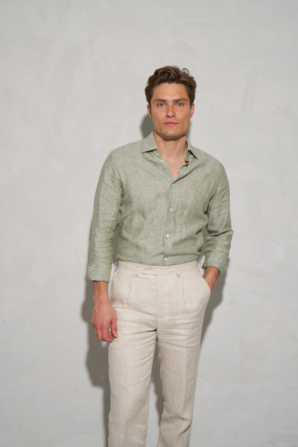 Green linen made-to-measure shirt – Leeds